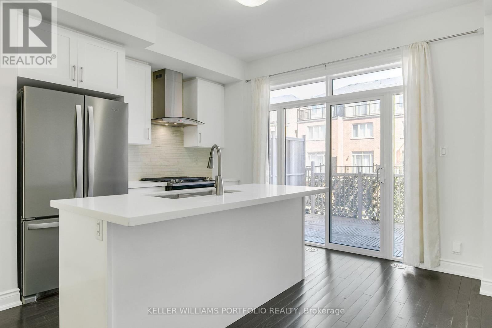 Photo 7 of 67 Edward Horton Crescent, Toronto ON
