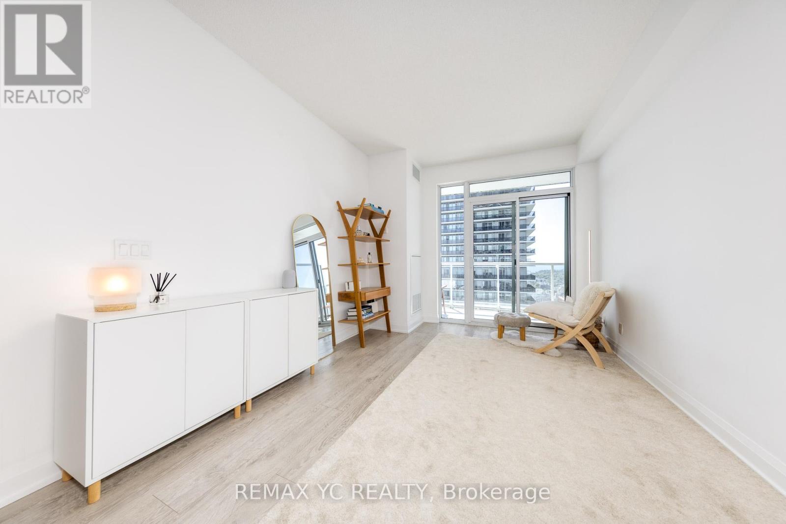 Photo 14 of 3904 56 Annie Craig Drive, Toronto ON