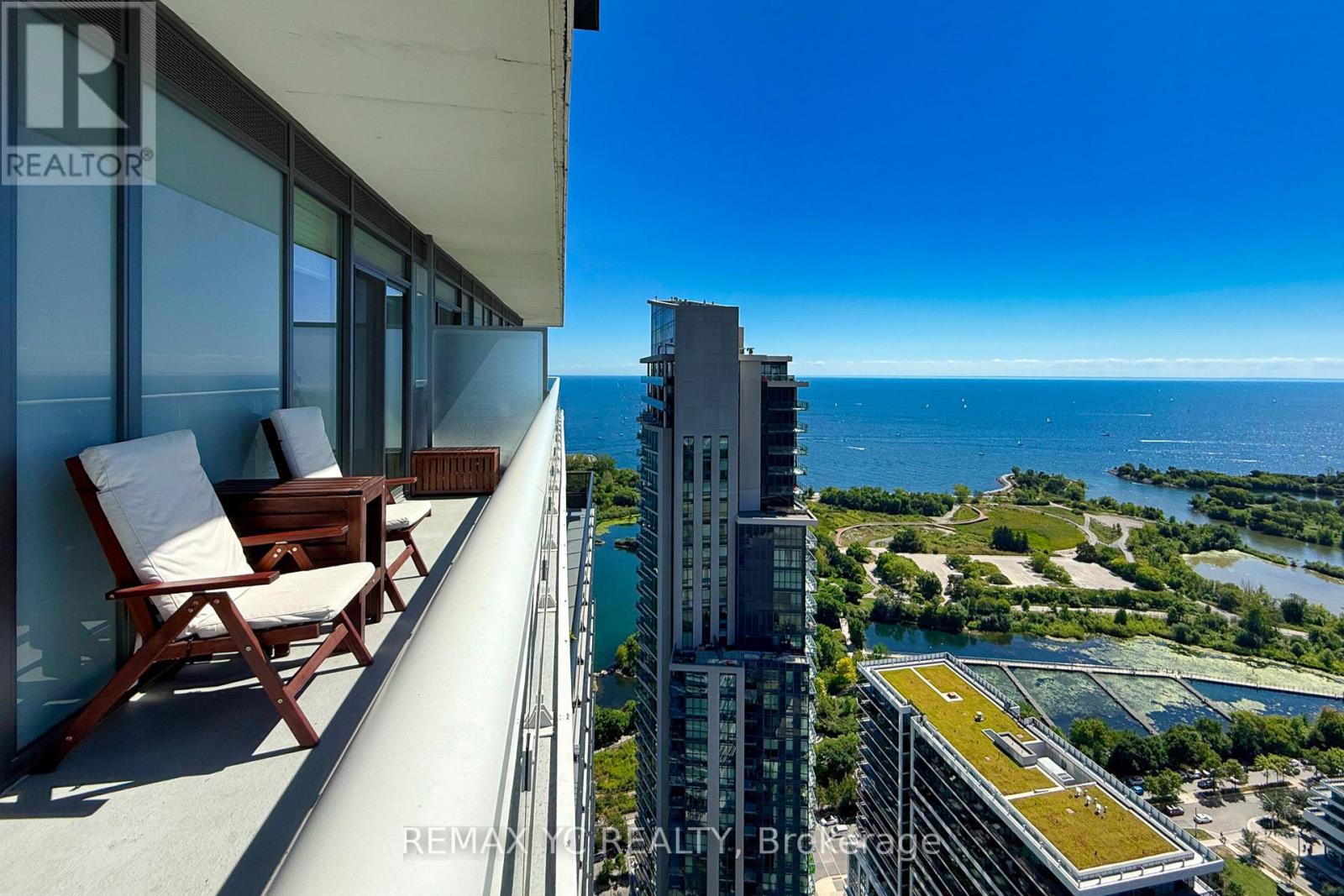 Photo 30 of 3904 56 Annie Craig Drive, Toronto ON