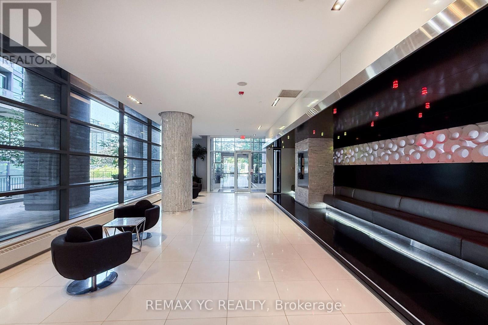 Photo 37 of 3904 56 Annie Craig Drive, Toronto ON
