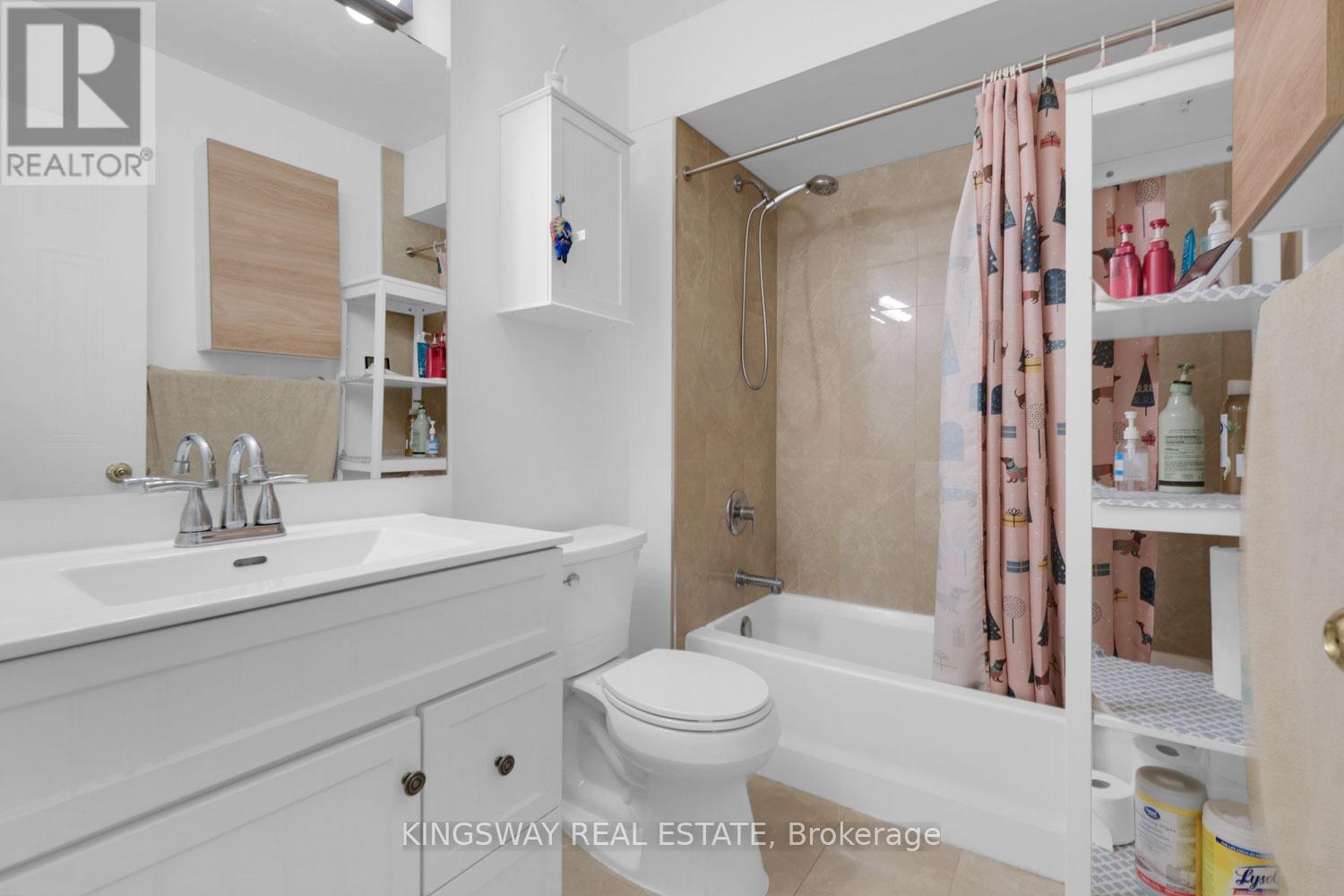 Photo 12 of 173 99 Bristol Road E, Mississauga ON