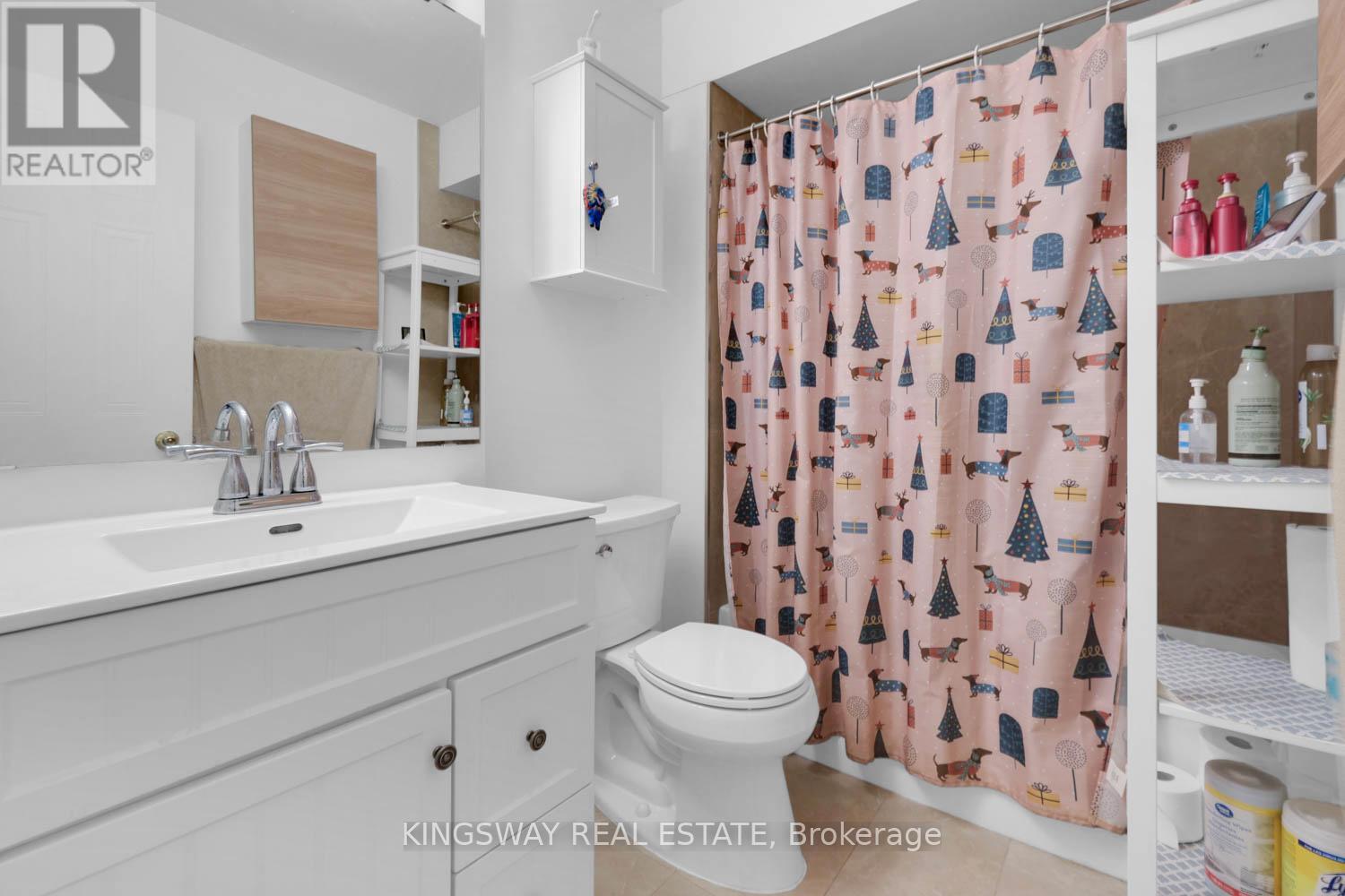 Photo 13 of 173 99 Bristol Road E, Mississauga ON