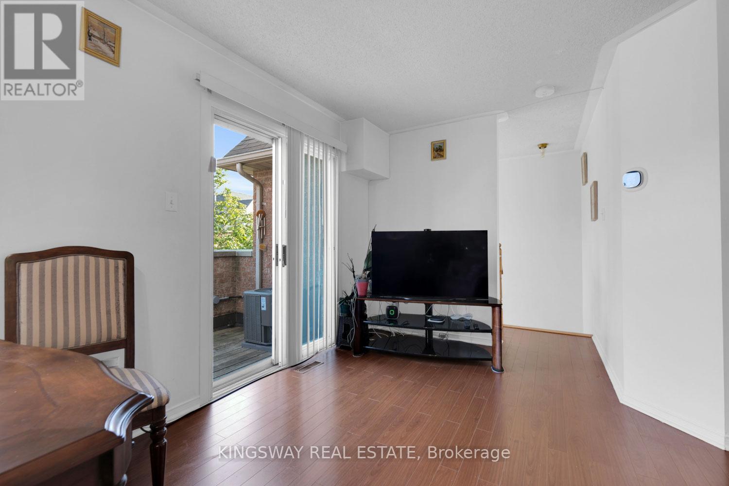 Photo 6 of 173 99 Bristol Road E, Mississauga ON