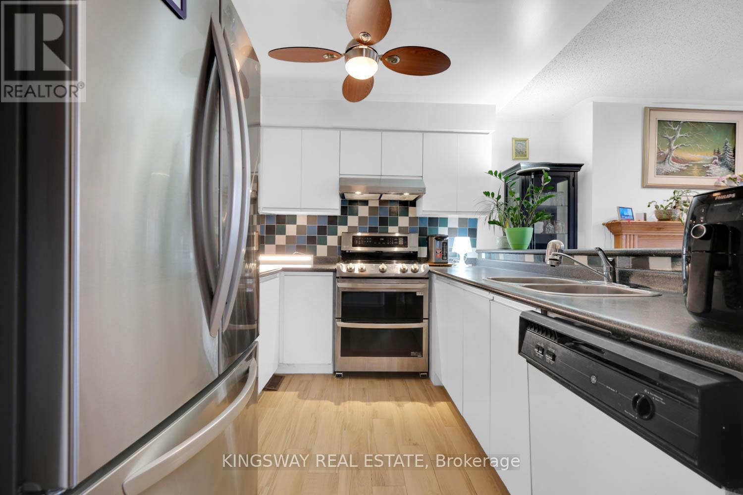 Photo 9 of 173 99 Bristol Road E, Mississauga ON
