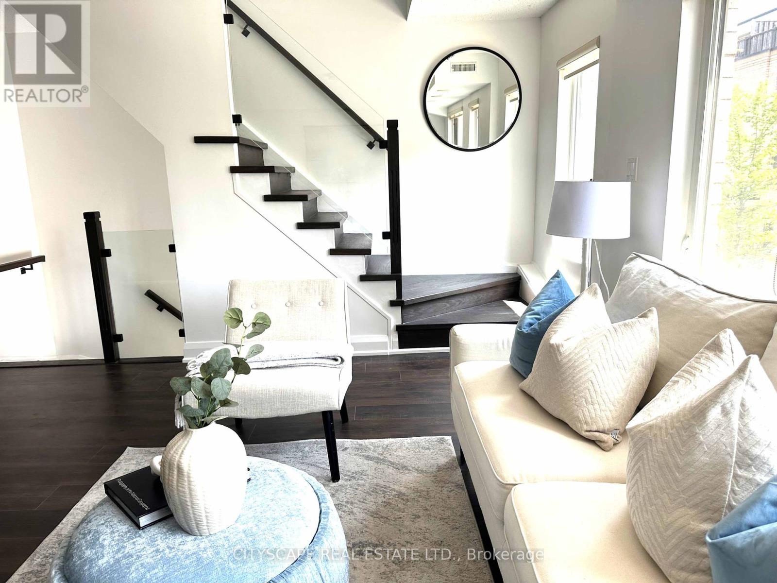 Photo 6 of 212 16 Foundry Avenue, Toronto ON