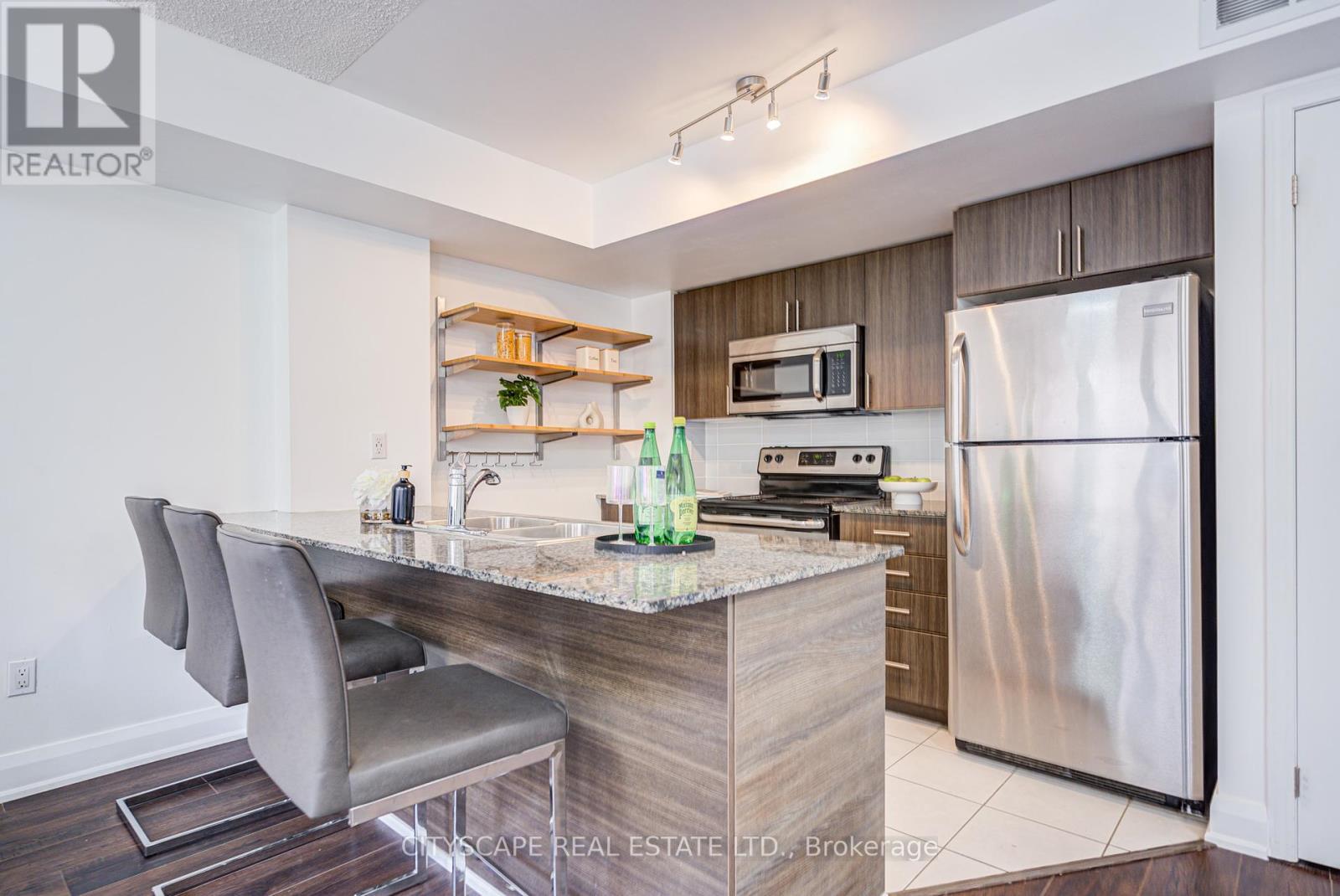 Photo 9 of 212 16 Foundry Avenue, Toronto ON