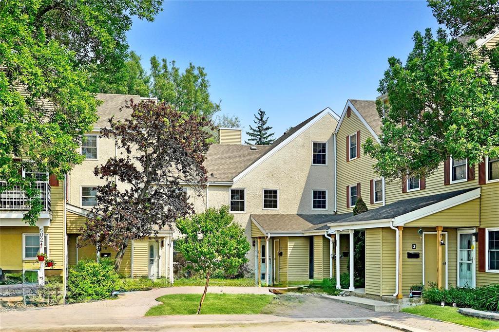 Photo 3 of 5 602 Kenaston Boulevard, Winnipeg MB