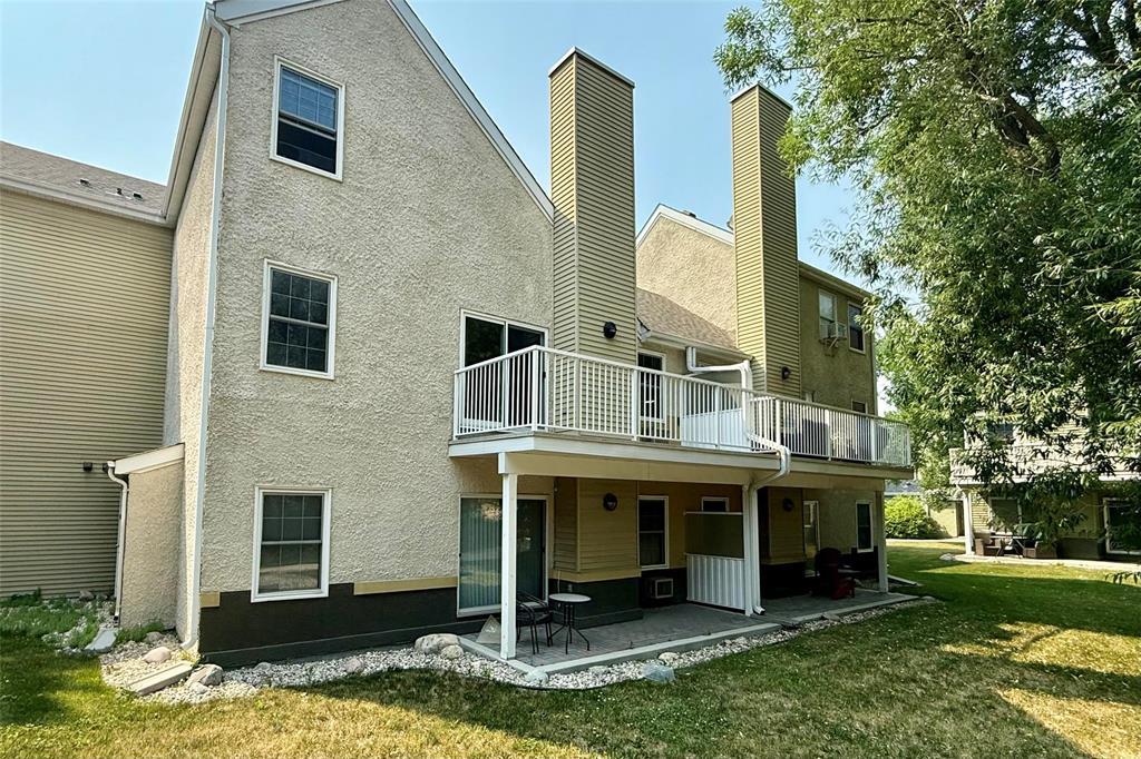 Photo 6 of 5 602 Kenaston Boulevard, Winnipeg MB