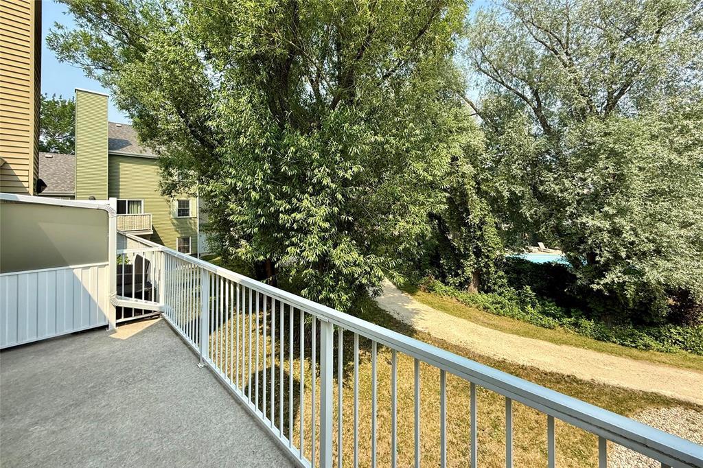 Photo 7 of 5 602 Kenaston Boulevard, Winnipeg MB