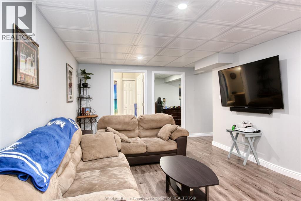 Photo 37 of 171 Riverview Ave, Lasalle ON