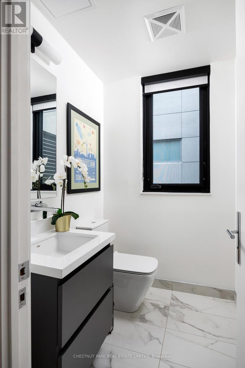 Photo 18 of 75 Foxbar Road, Toronto ON
