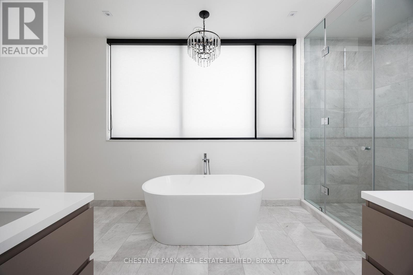 Photo 24 of 75 Foxbar Road, Toronto ON