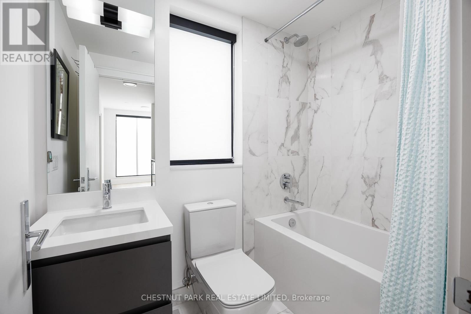 Photo 34 of 75 Foxbar Road, Toronto ON