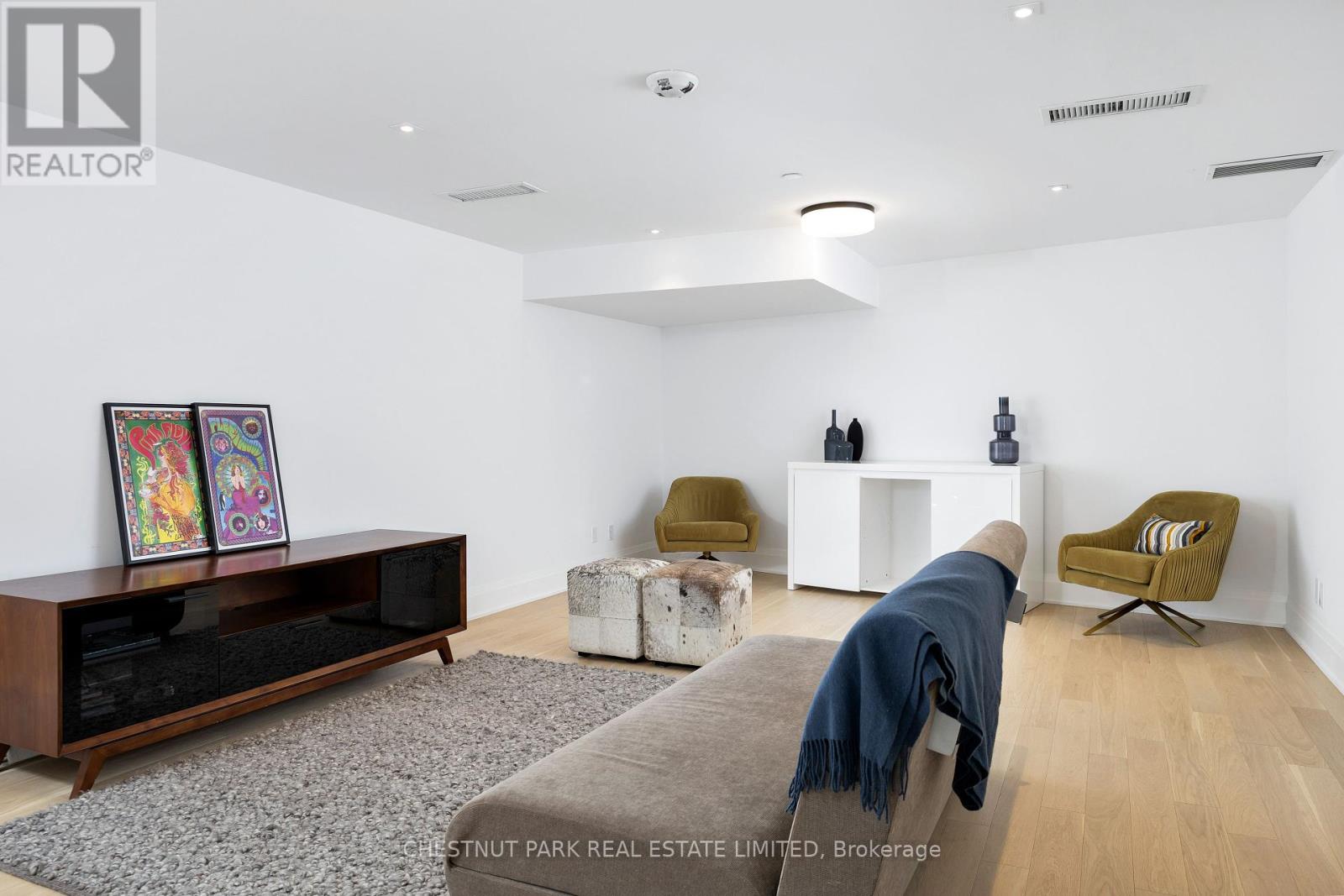 Photo 36 of 75 Foxbar Road, Toronto ON