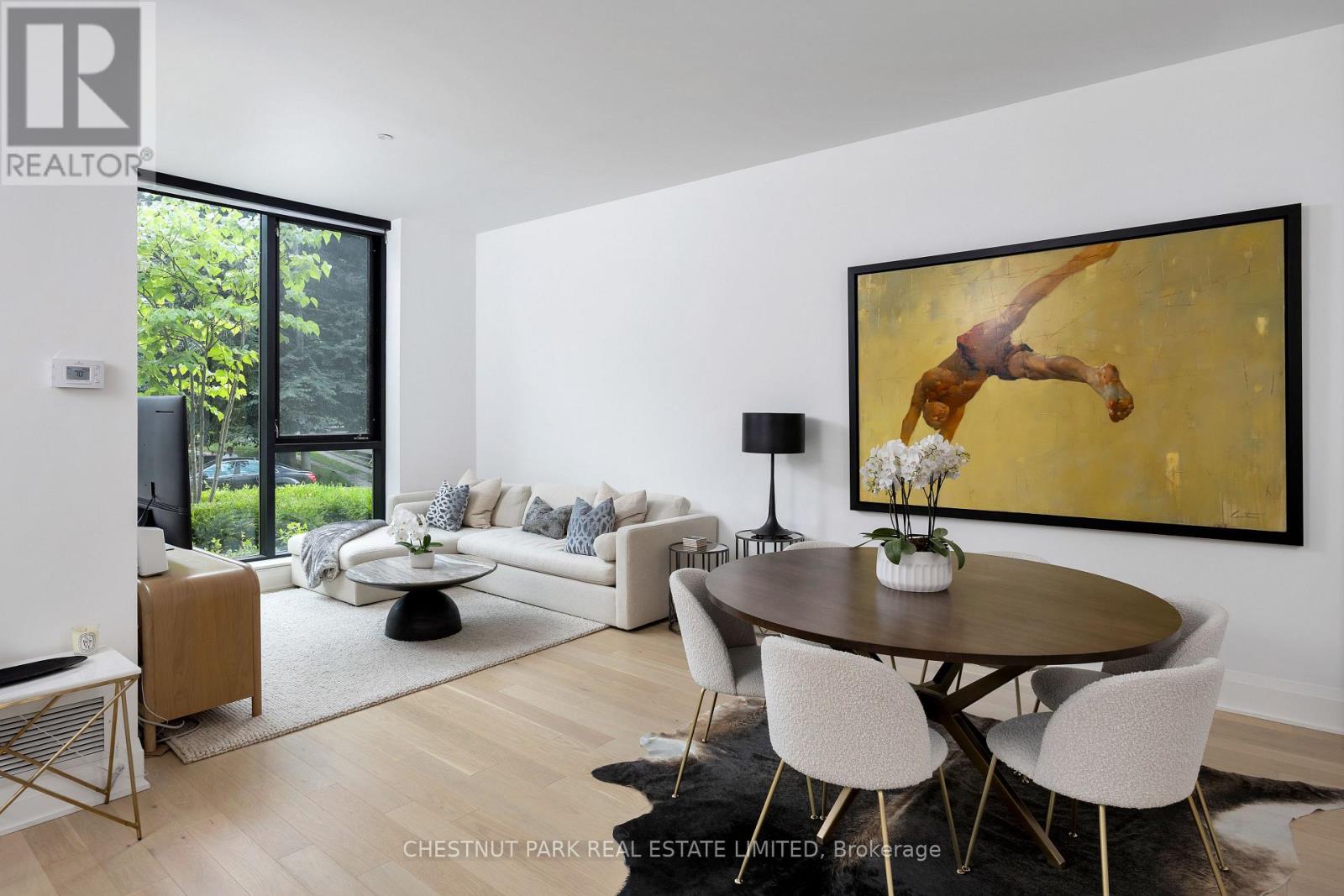 Photo 6 of 75 Foxbar Road, Toronto ON