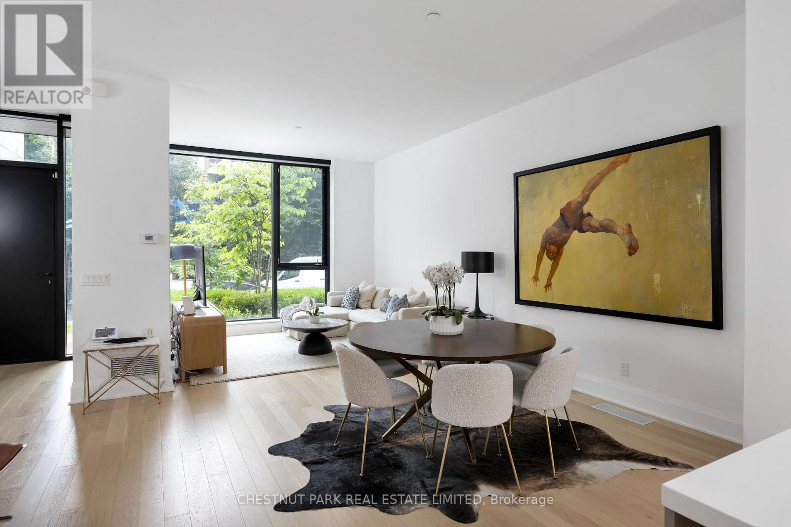 Photo 7 of 75 Foxbar Road, Toronto ON