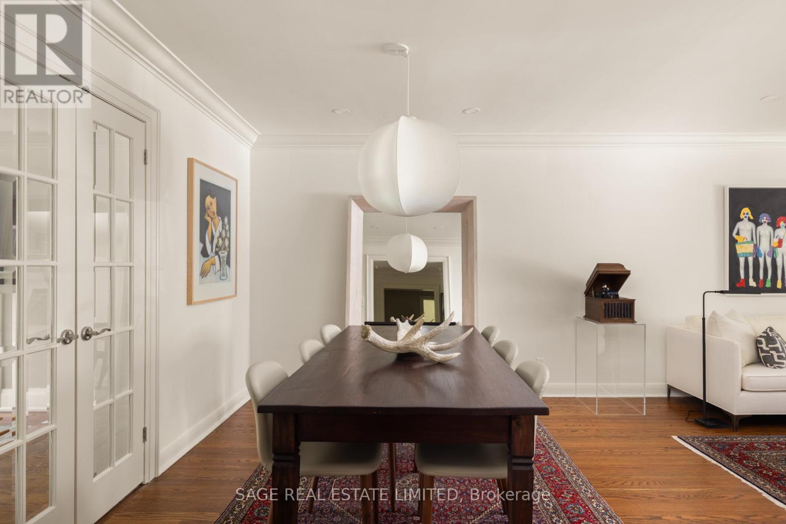 Photo 8 of 9 Canfield Place, Toronto ON