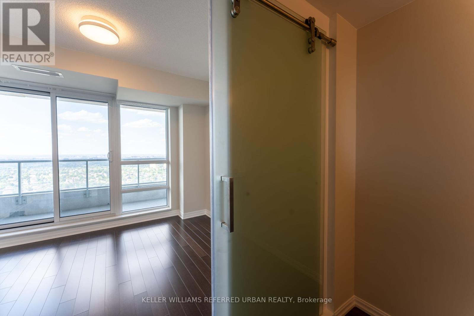 Photo 10 of 3807 2015 Sheppard Avenue E, Toronto ON