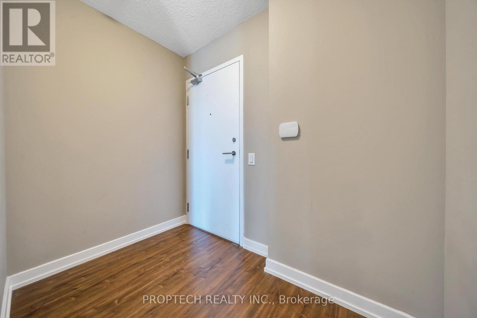 Photo 3 of 1502 33 Singer Court, Toronto ON