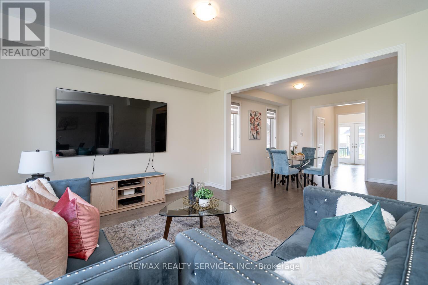 Photo 12 of 5 Heming Street, Brant ON