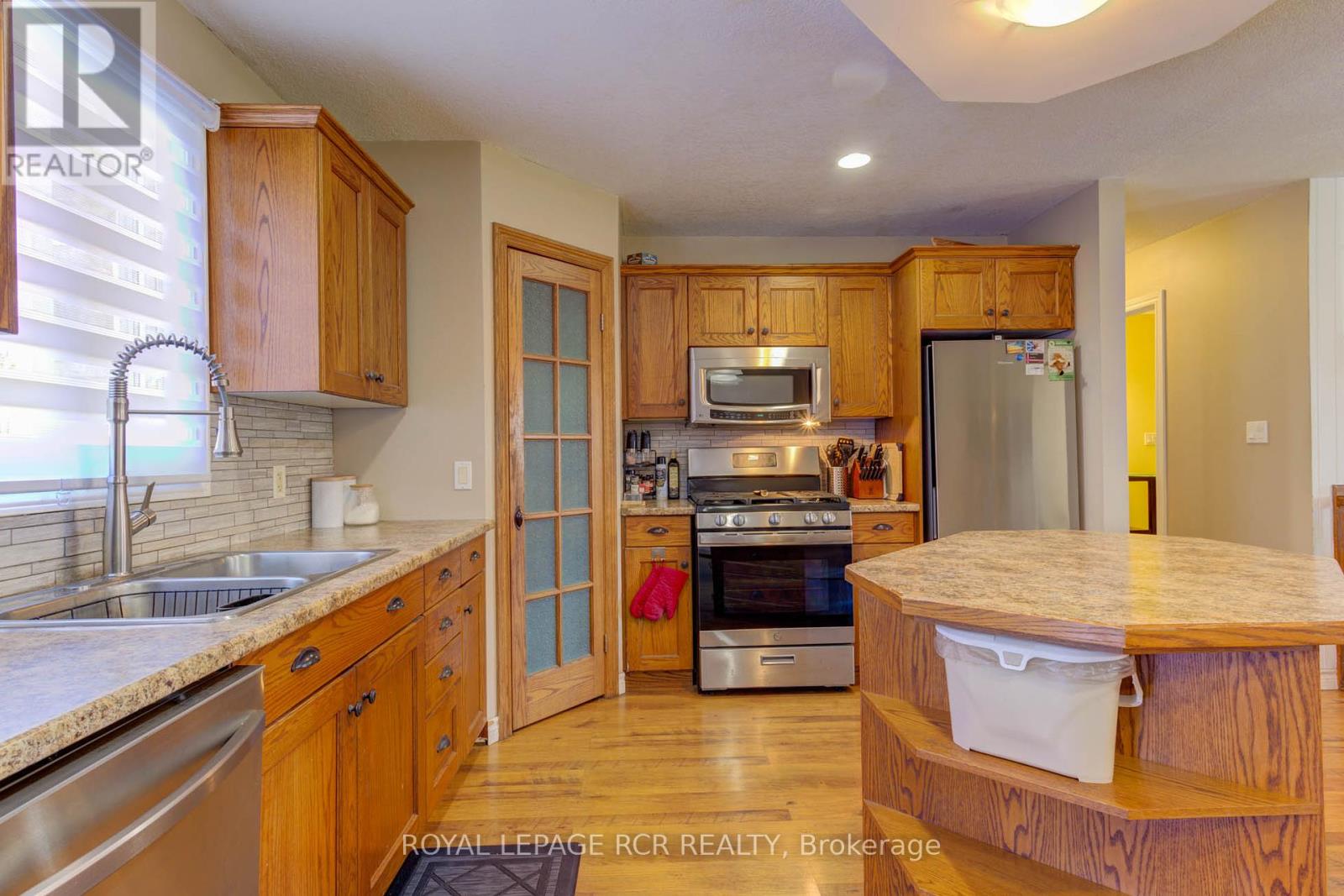 Photo 13 of 44 Geddes Street W, Minto ON