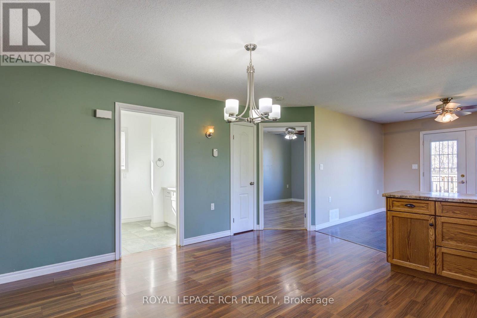 Photo 31 of 44 Geddes Street W, Minto ON