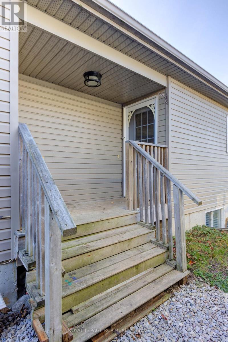 Photo 38 of 44 Geddes Street W, Minto ON