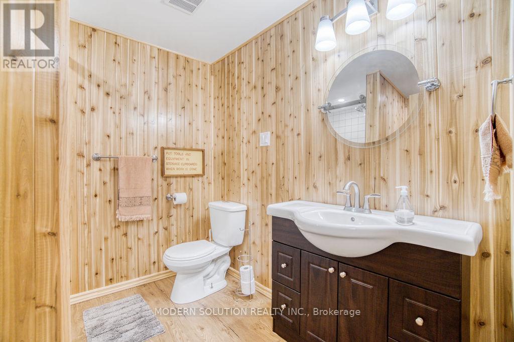 Photo 27 of 36 Hillcrest Avenue, Brantford ON