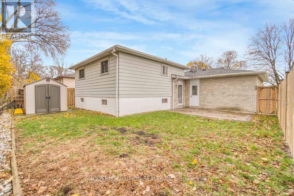 Photo 34 of 36 Hillcrest Avenue, Brantford ON