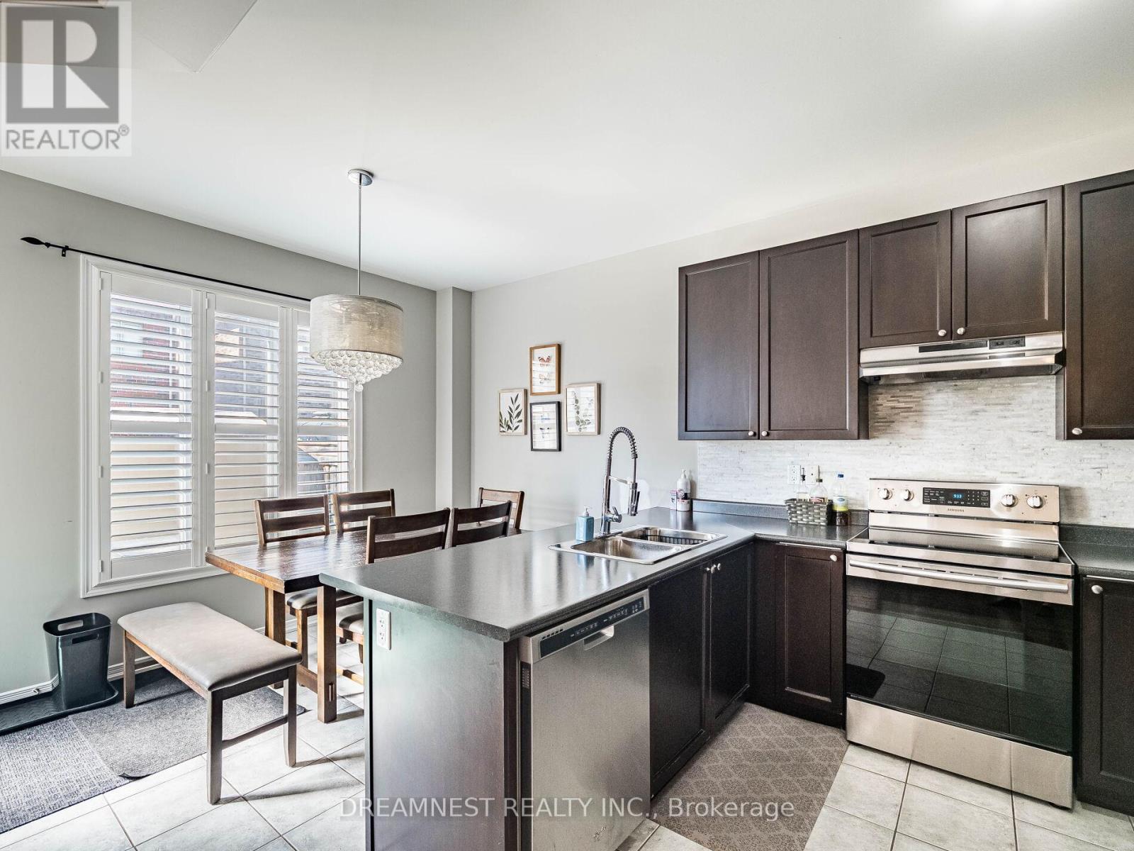 Photo 11 of 1535 Winville Road, Pickering ON