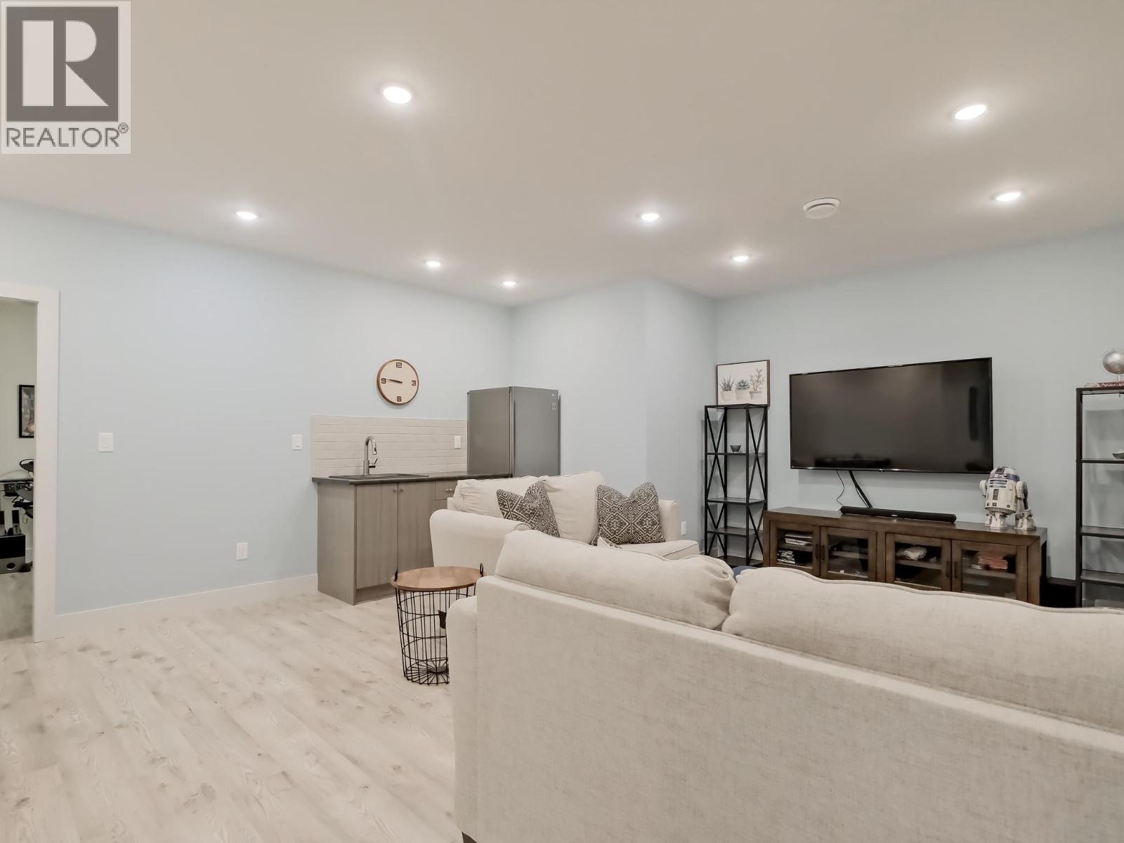  72 Forest Edge Drive, Kelowna