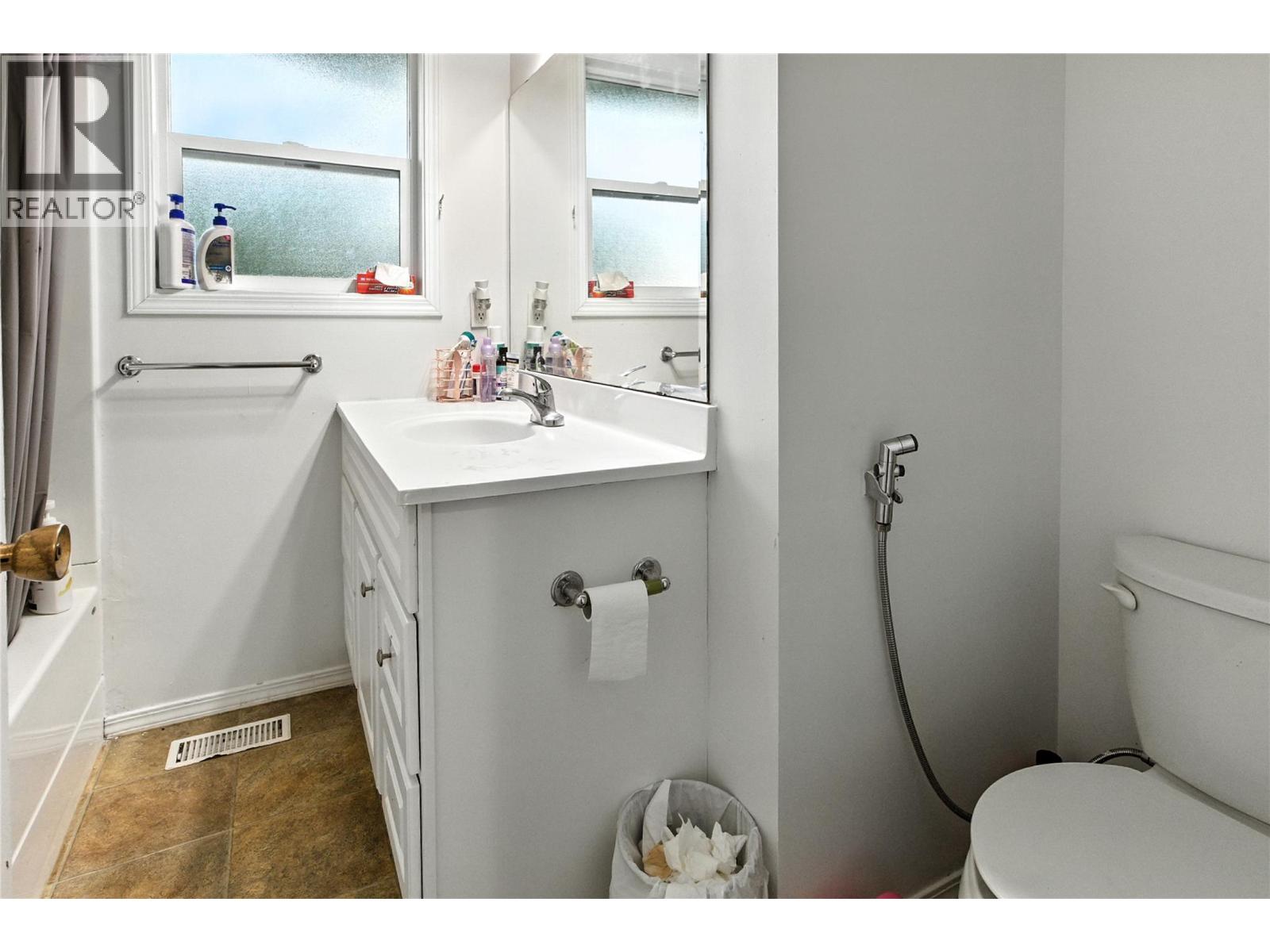 Photo 12 of 740 10th Street, Kamloops BC