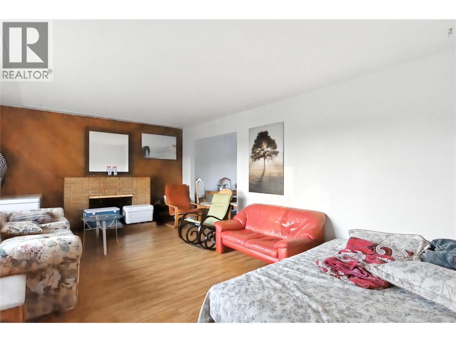 Photo 15 of 740 10th Street, Kamloops BC