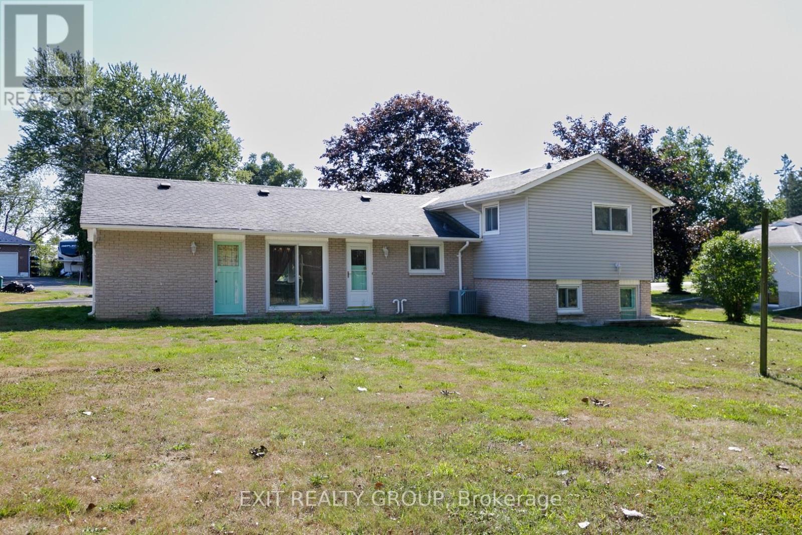 Photo 17 of 28 Ghent Drive, Quinte West ON