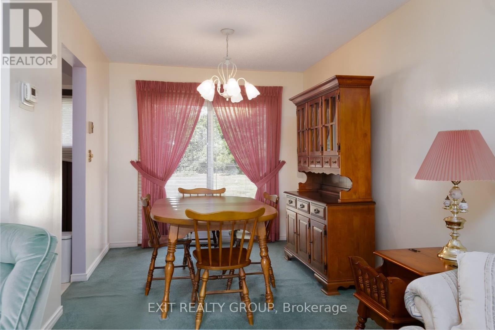 Photo 4 of 28 Ghent Drive, Quinte West ON