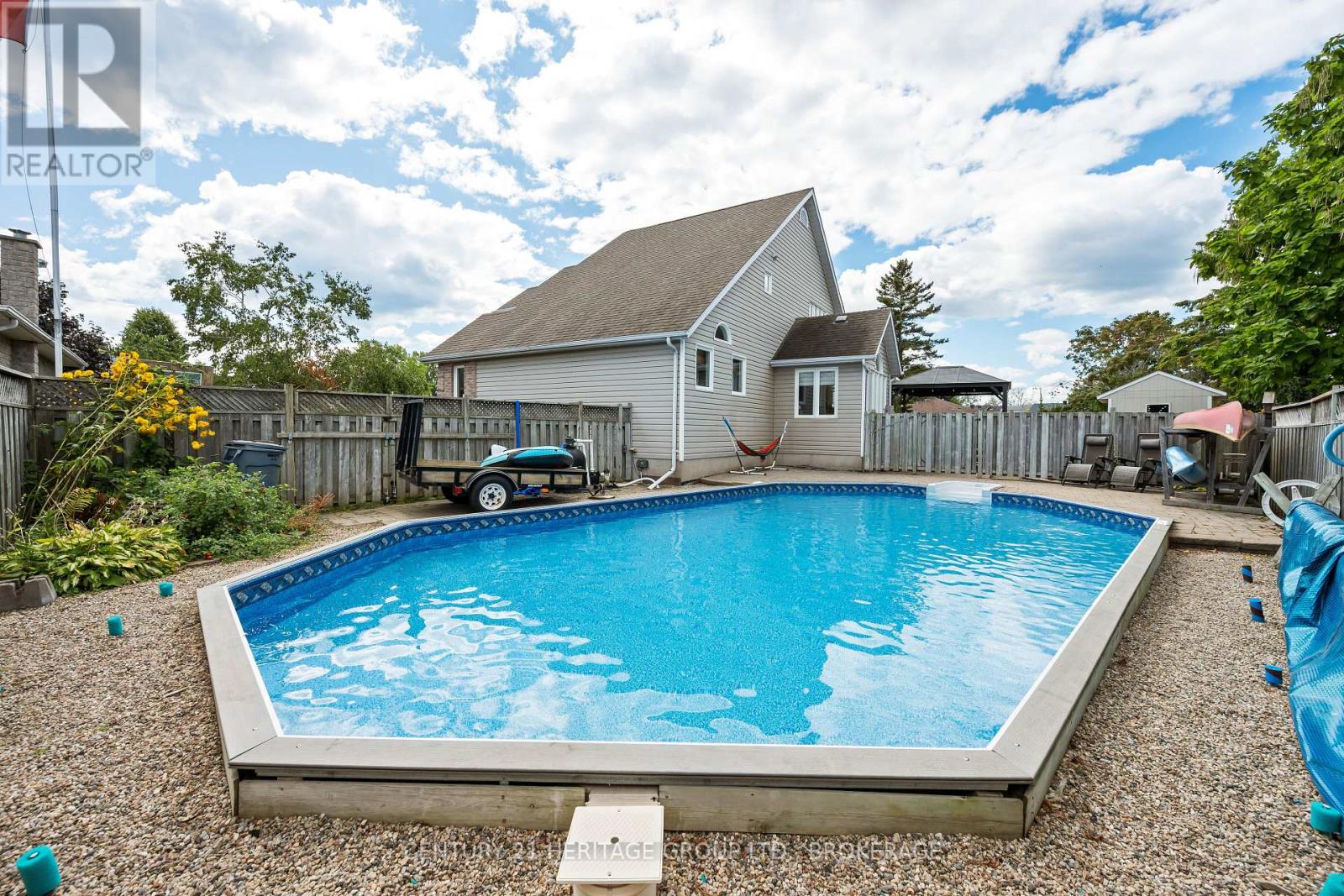 Photo 11 of 26 Miller Place, Loyalist ON
