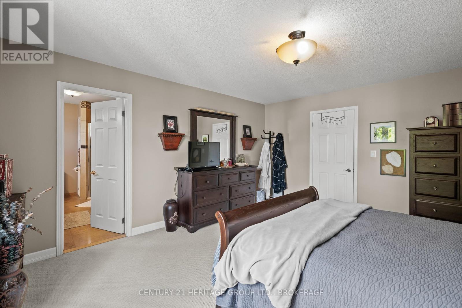 Photo 37 of 26 Miller Place, Loyalist ON