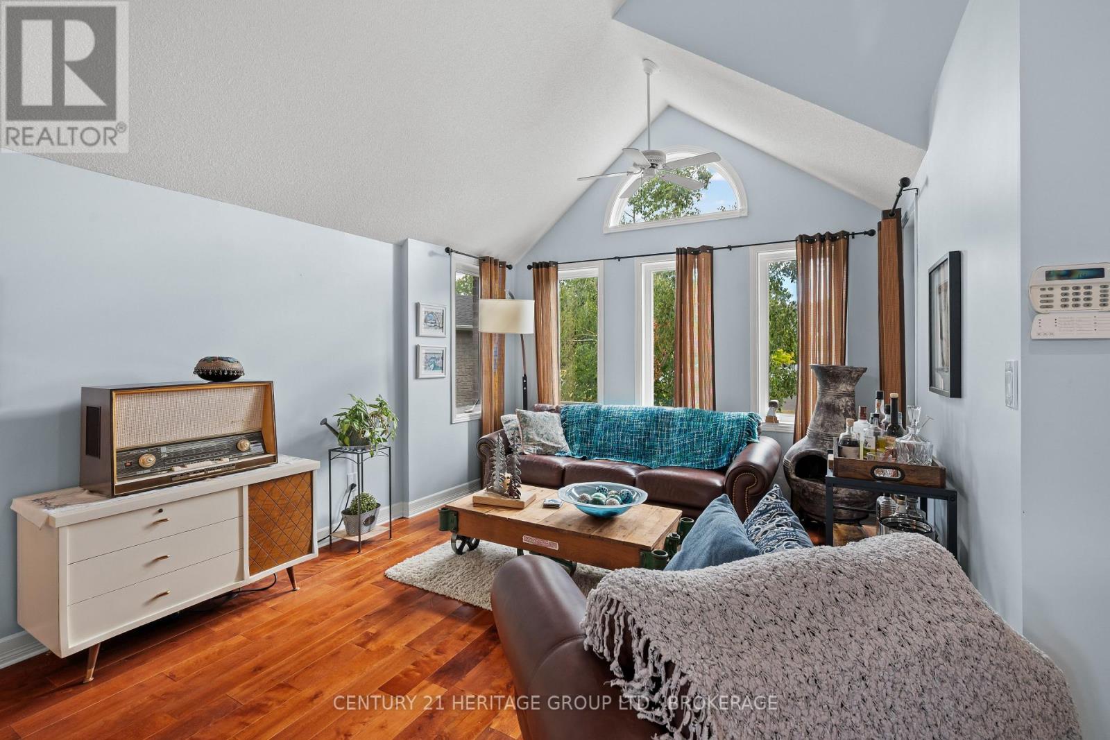 Photo 9 of 26 Miller Place, Loyalist ON