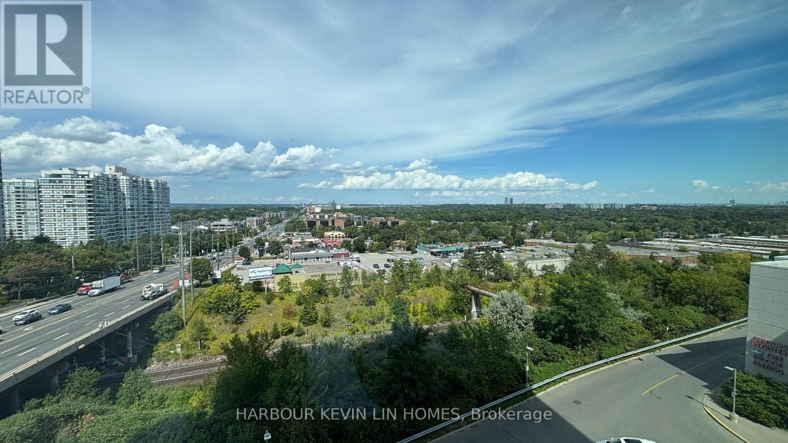 Photo 13 of 502 7191 Yonge Street, Markham ON