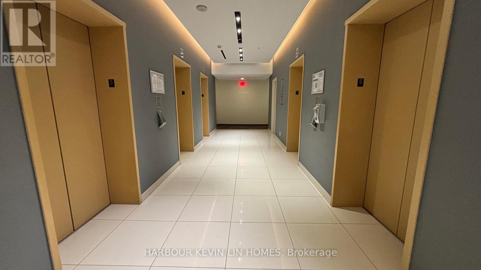 Photo 4 of 502 7191 Yonge Street, Markham ON