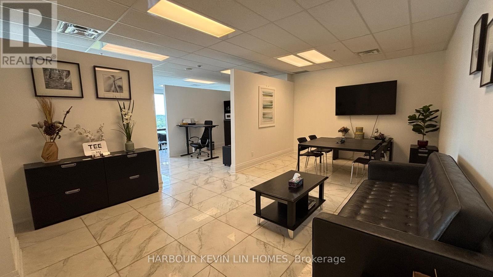 Photo 7 of 502 7191 Yonge Street, Markham ON