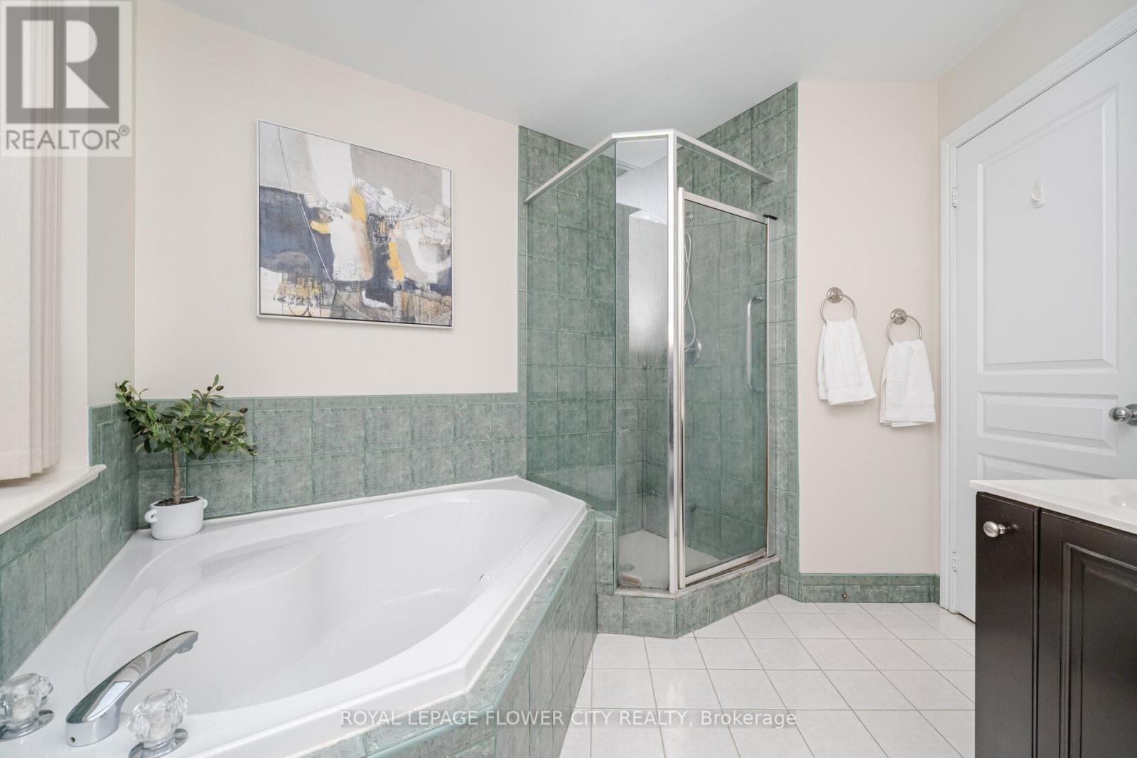 Photo 26 of Ph 5 1 Belvedere Court, Brampton ON