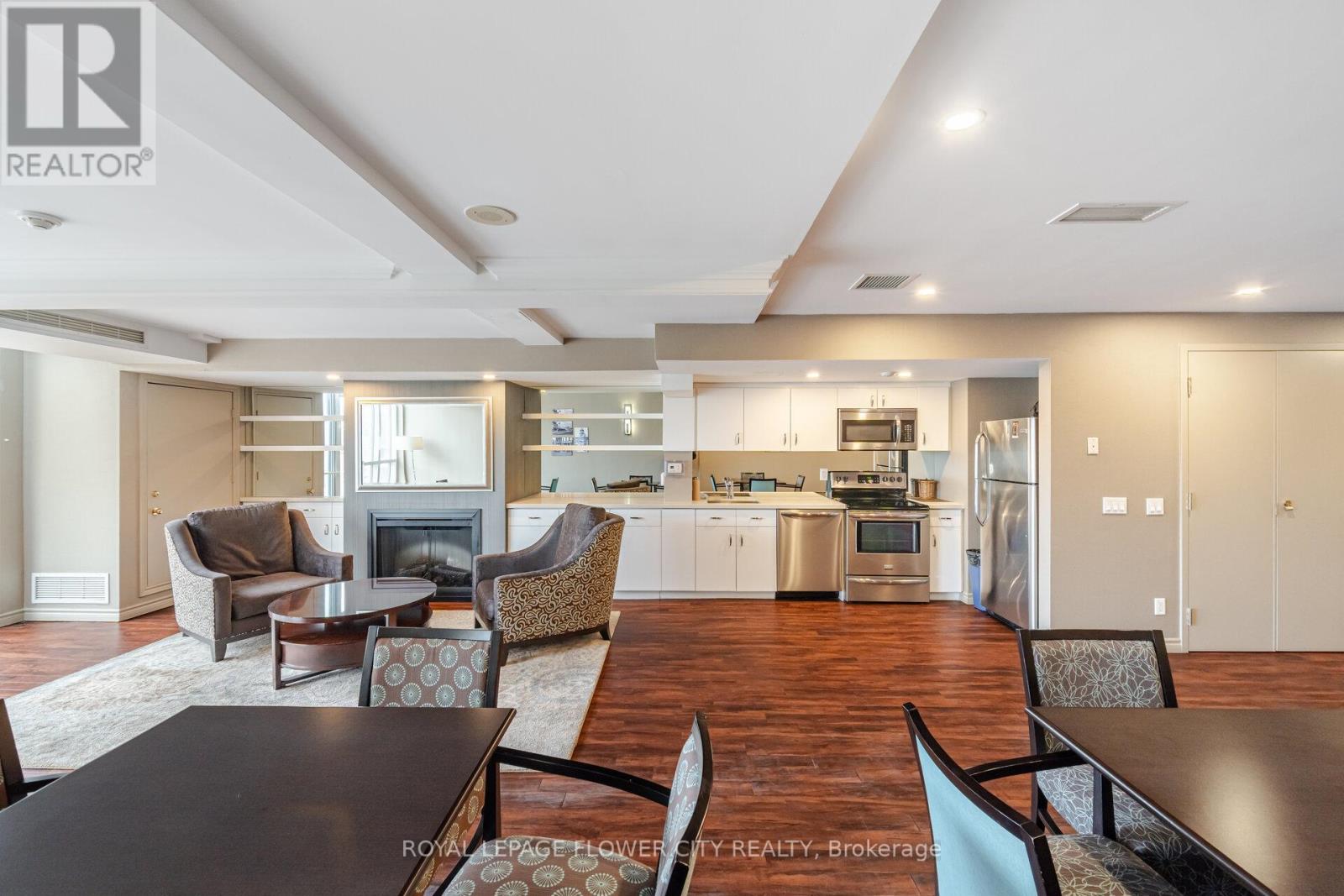 Photo 32 of Ph 5 1 Belvedere Court, Brampton ON