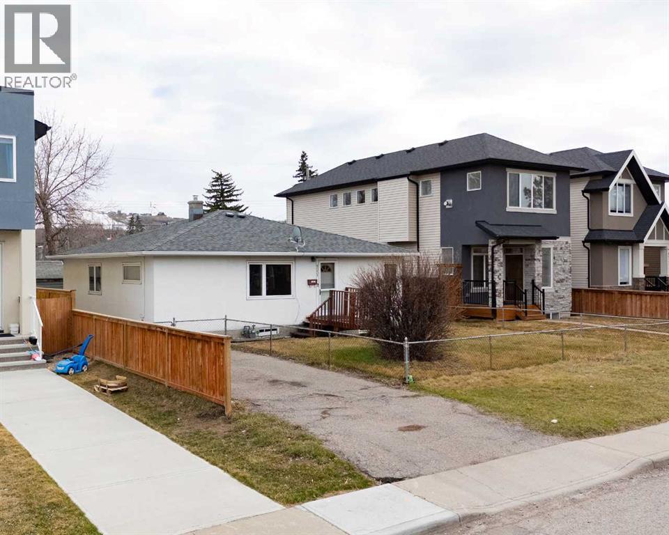 Single Family House Bungalow for Sale in   Avenue NW Bowness Calgary 