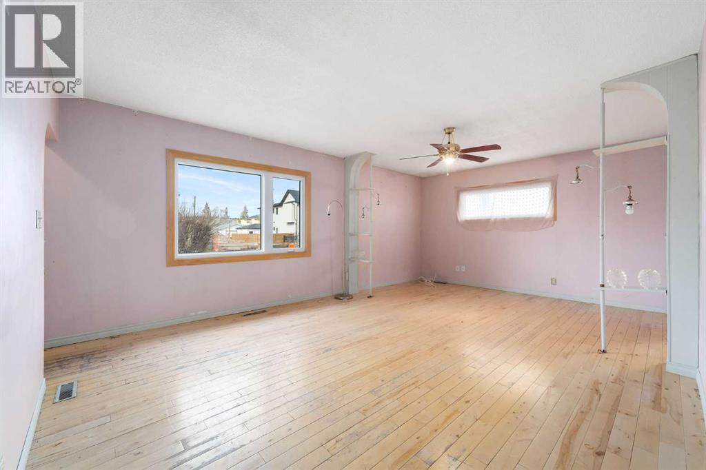 Single Family House Bungalow for Sale in   Avenue NW Bowness Calgary 