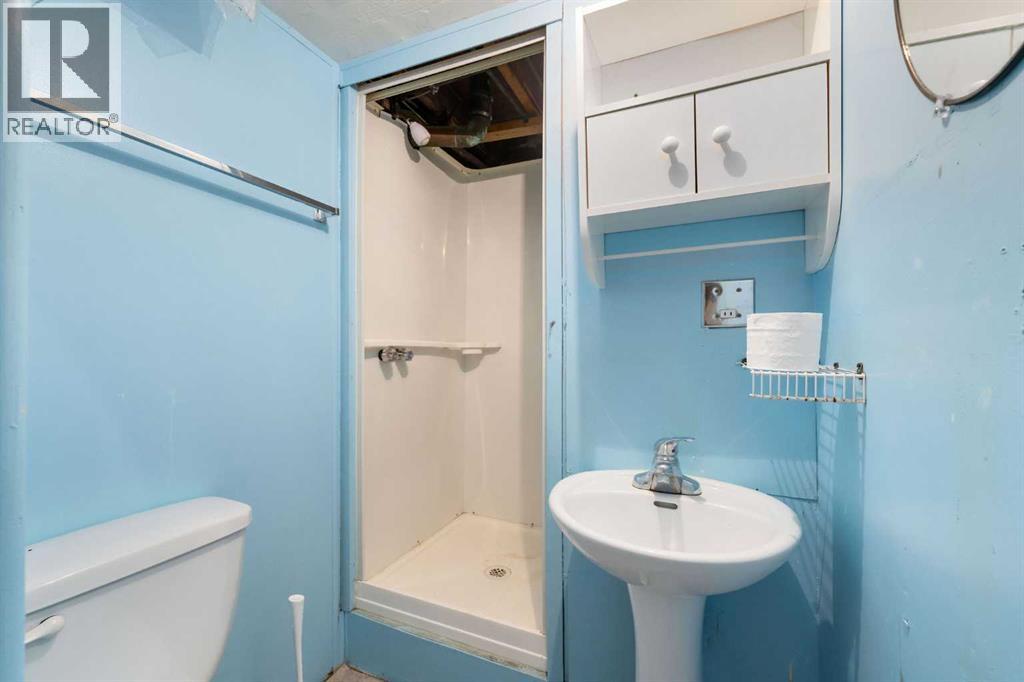 Single Family House Bungalow for Sale in   Avenue NW Bowness Calgary 