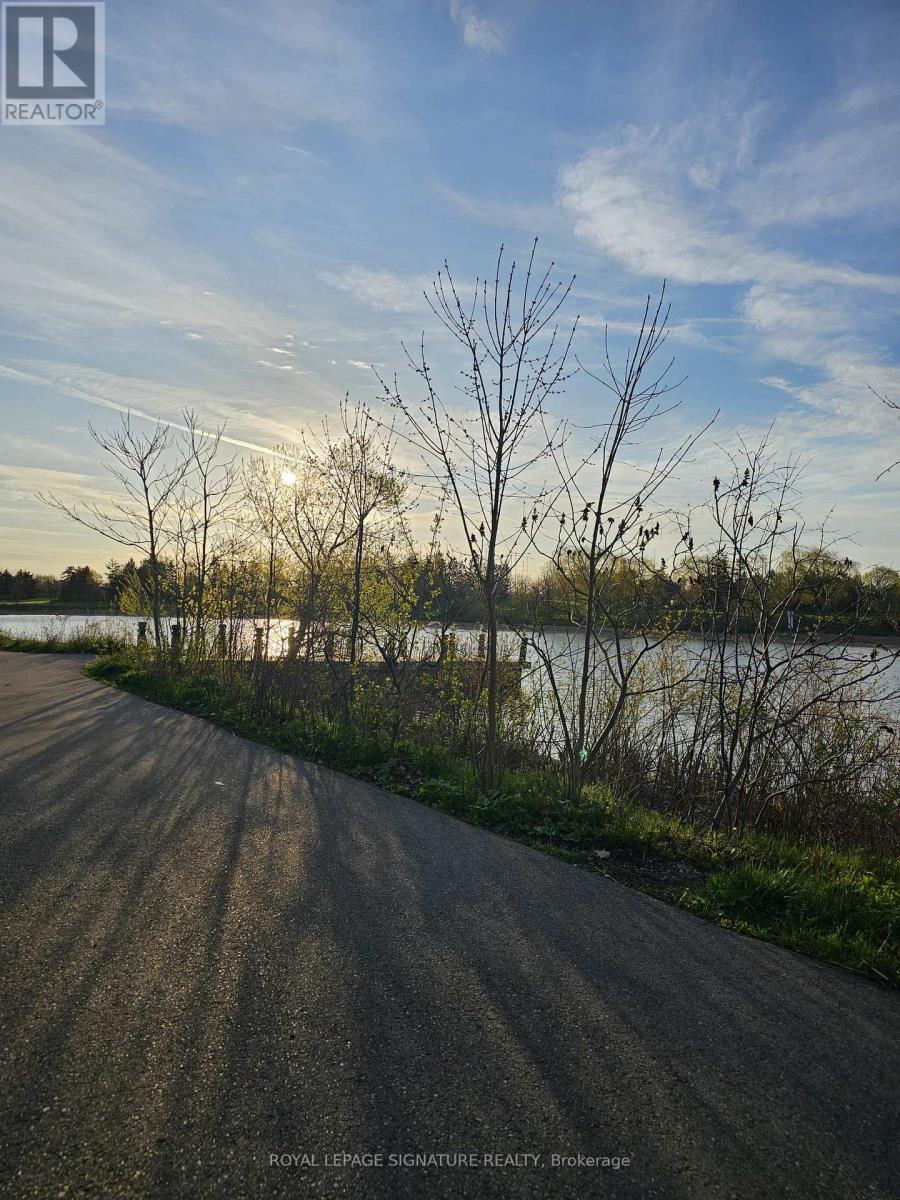 Photo 27 of 111 1085 Douglas Mccurdy Common, Mississauga ON