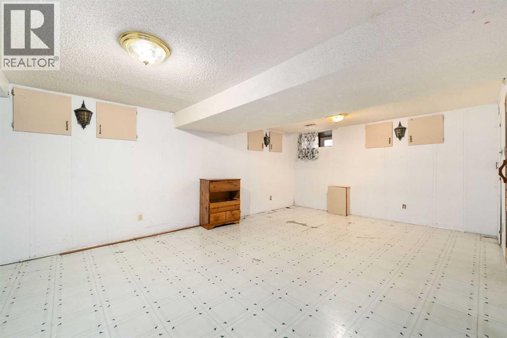 Single Family House Bungalow for Sale in   Avenue NW Bowness Calgary 
