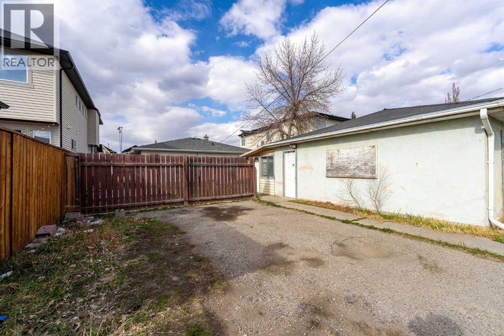 Single Family House Bungalow for Sale in   Avenue NW Bowness Calgary 
