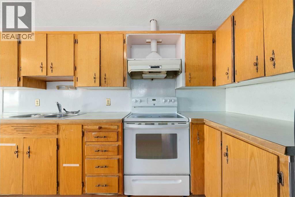 Single Family House Bungalow for Sale in   Avenue NW Bowness Calgary 